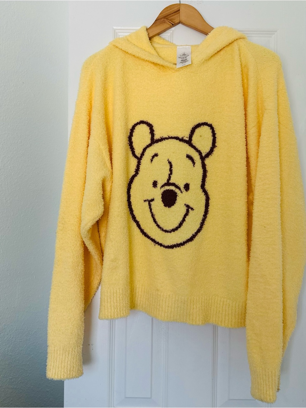 Disney Yellow Winnie the Pooh Crewneck Sweater size XL - Picture 5 of 7